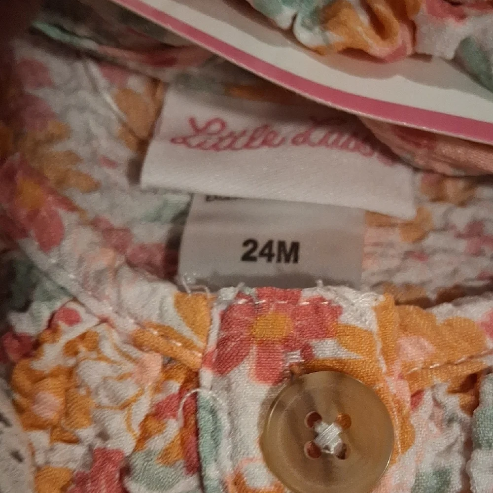 Floral Top and Green Pants Set - Picture 3 of 7
